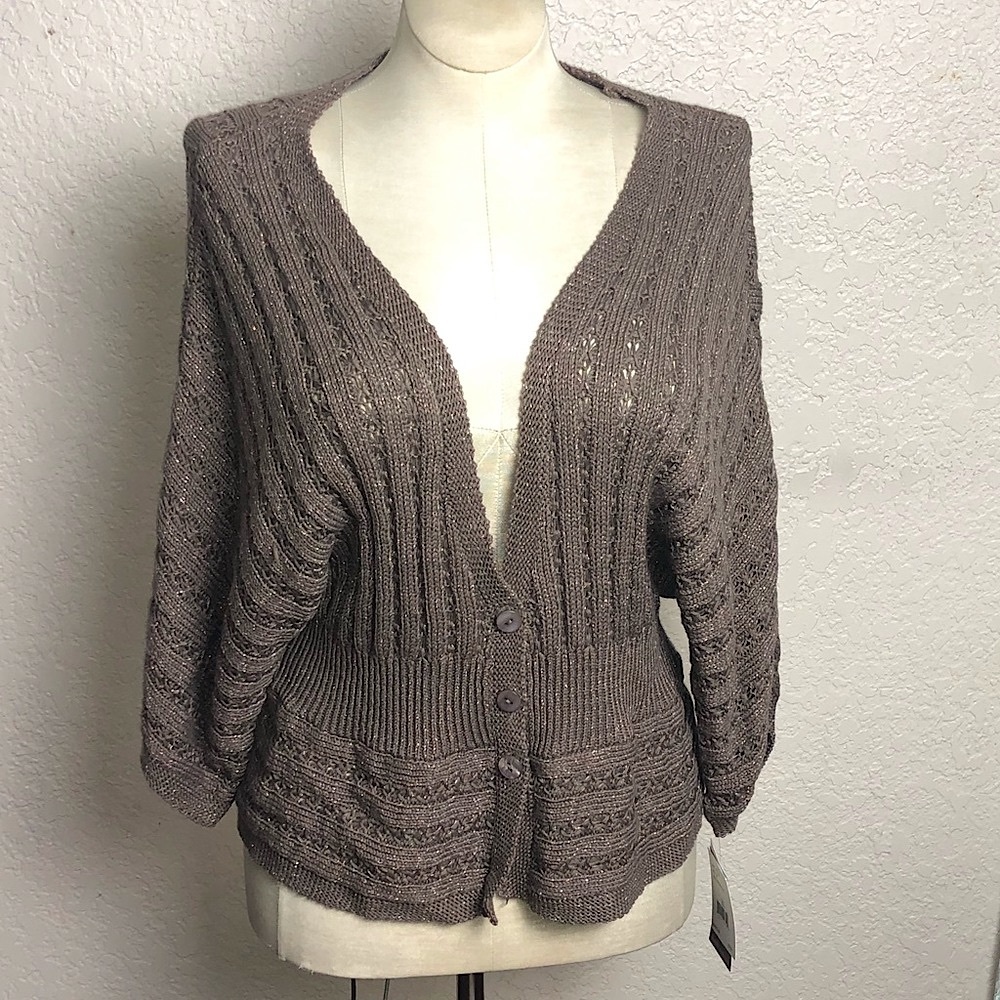 New Women’s Red Sweater / Cardigan Size Xl